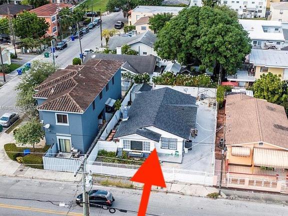 B5 Best Value On Private Bedroom With Private Bathroom In Little Havana, Miami Kültér fotó